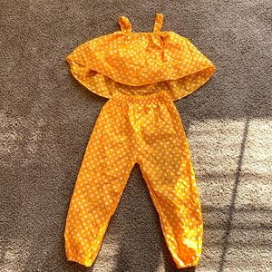 Fun polkadot 2 piece set